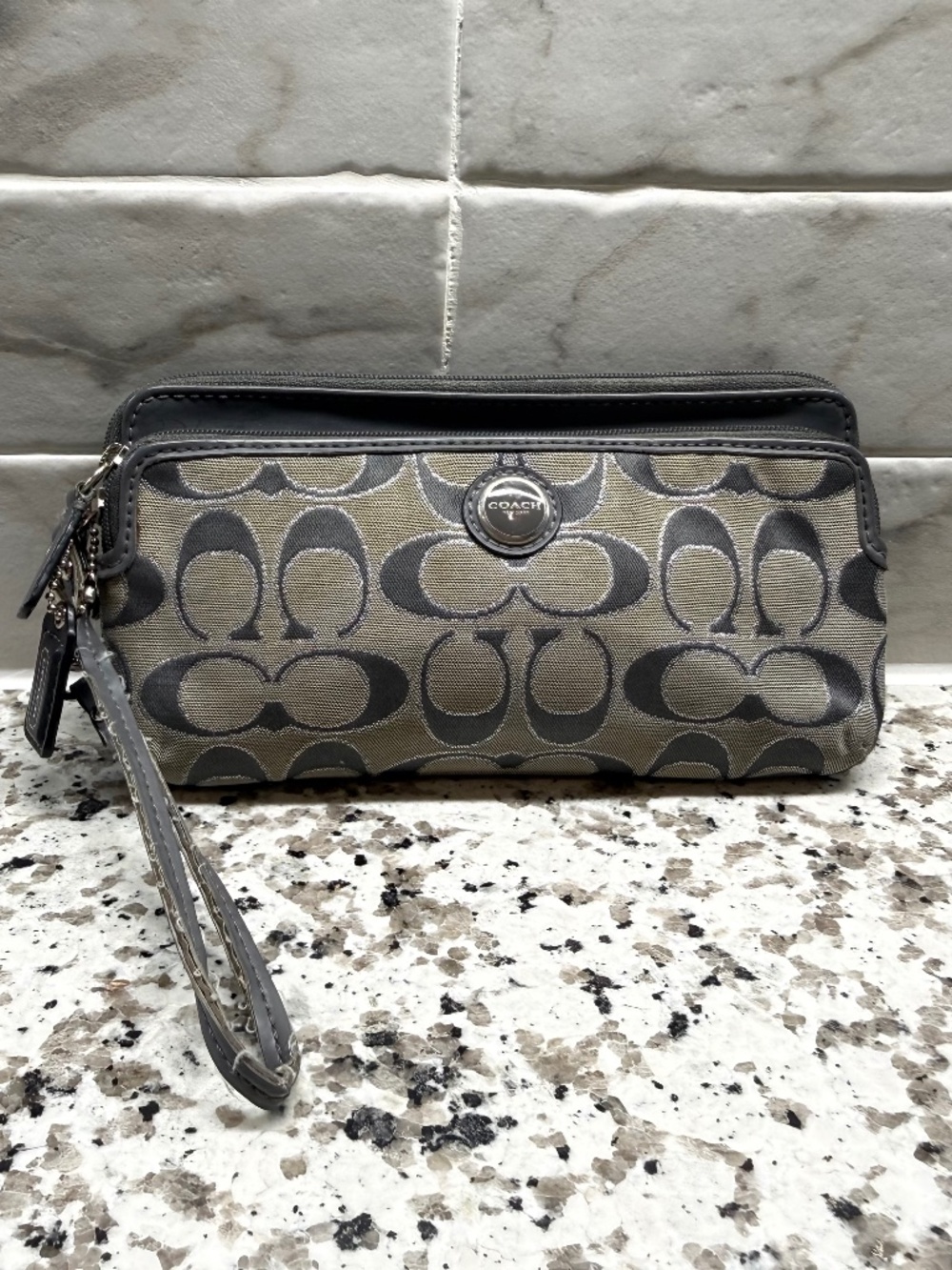 Coach Signature Double Zip Wallet Wristlet – Khaki/Gray & Silver